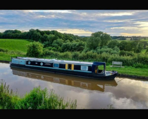 Intuition Narrowboat